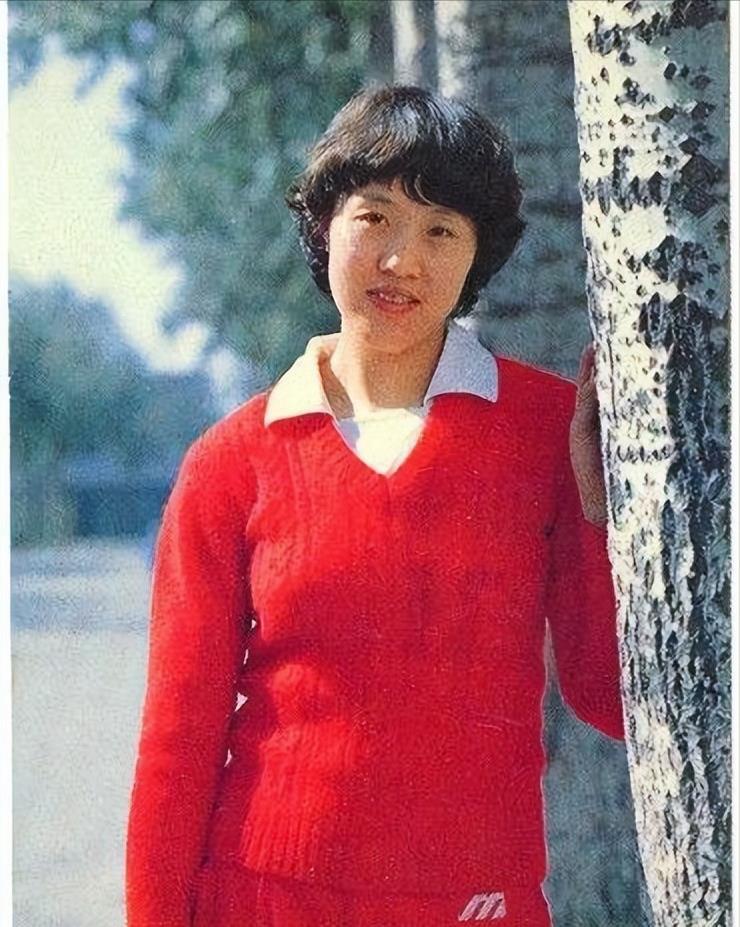 世界杯女排员工（张蓉芳：悲壮的排球生涯有泪水，因丈夫胡进遭非议）-趣拿体育