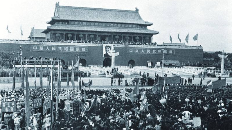 毛主席掌舵新中国：筚路蓝缕奠基业，艰难探索铸辉煌