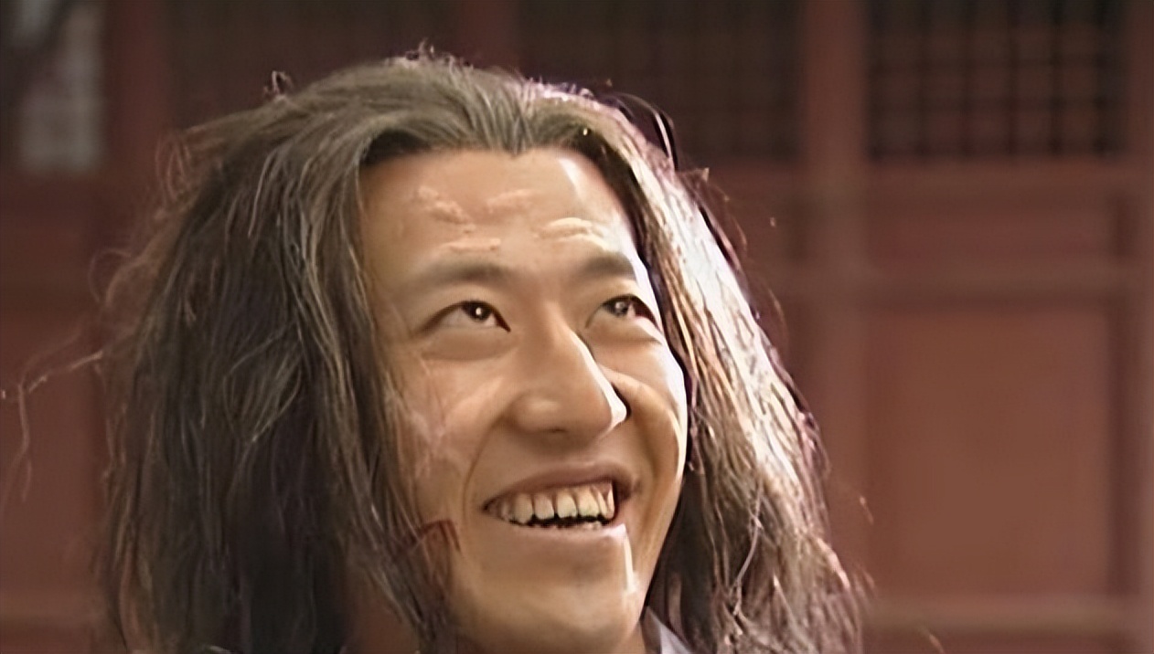 《萧十一郎》中,于震与吴奇隆,朱茵等一起飙戏,饰演了冷血**的逍遥侯