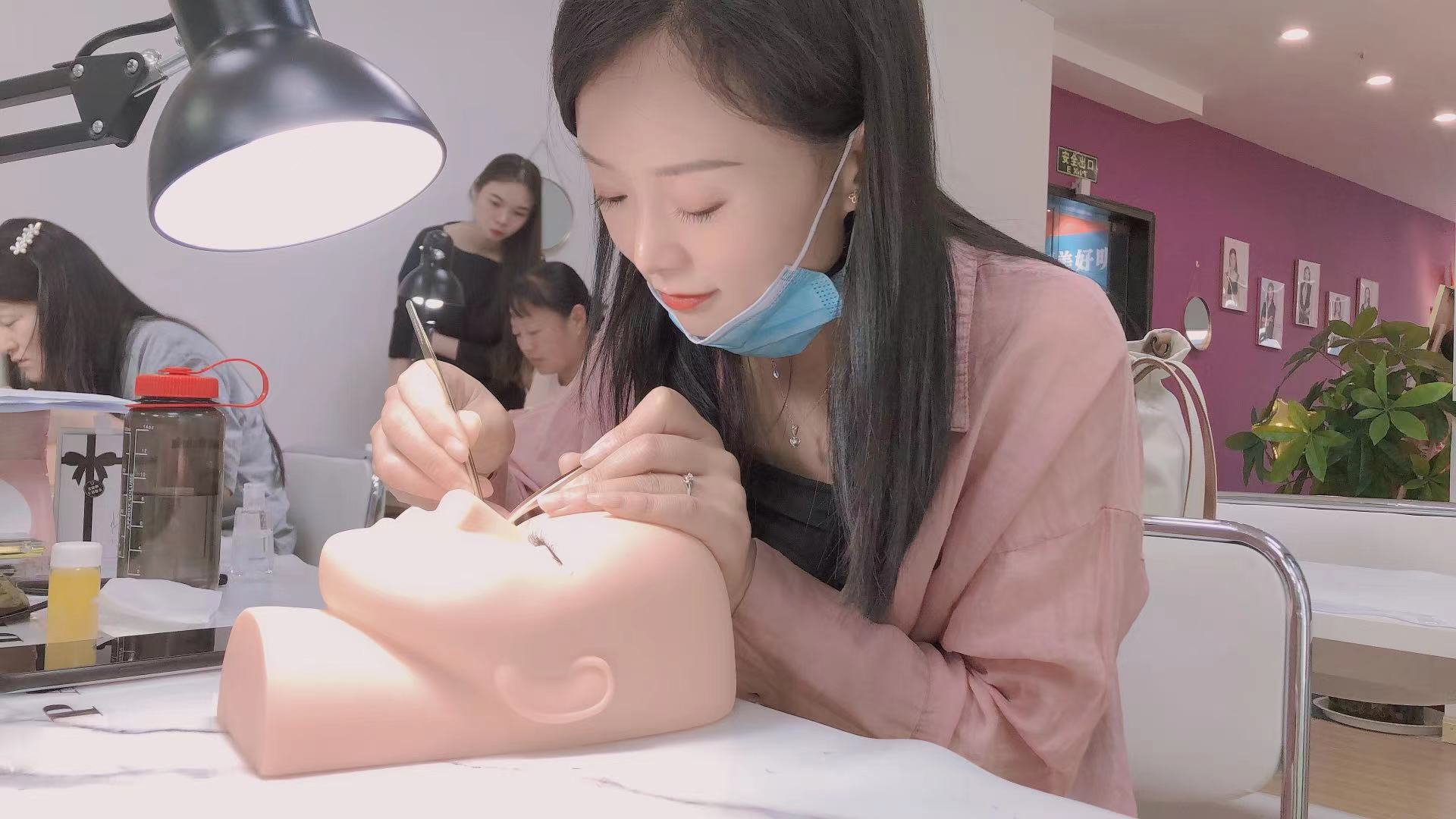 全国排名第一的纹绣培训学校