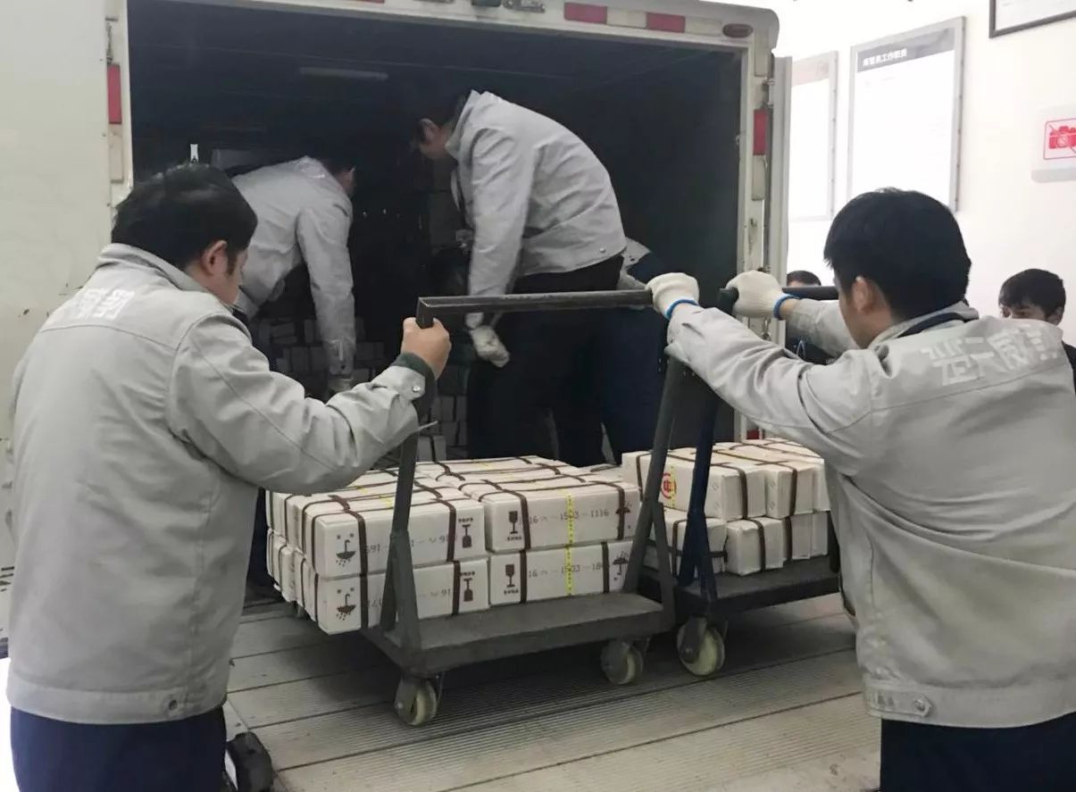 杀害五十多人！中国第一悍匪全国通缉，死刑前还拖5名情人下水