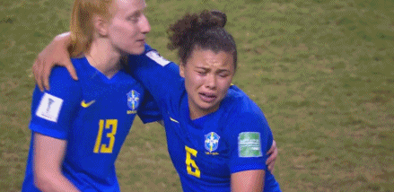 世界杯巴西队对西班牙（1-0！巴西队狂飙，进世界杯4强，球员落泪+狂奔，中国女足难复仇）