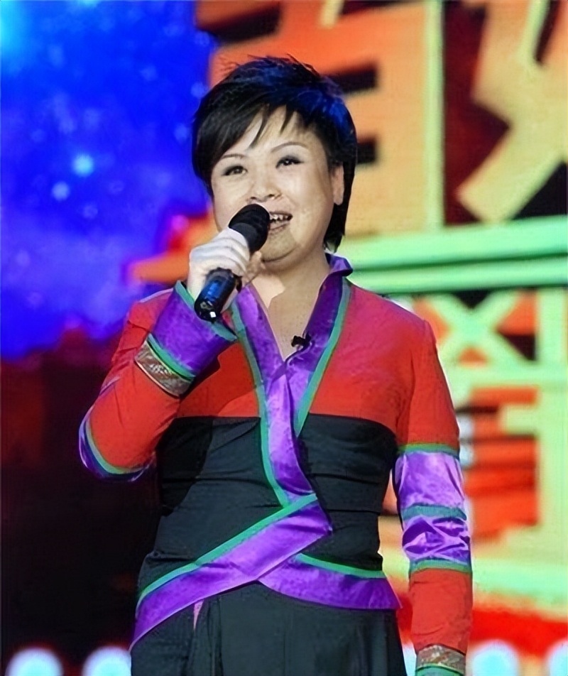 在娱乐圈，像韩红、李琼这样真实的人，寸步难行，也是我们的悲哀