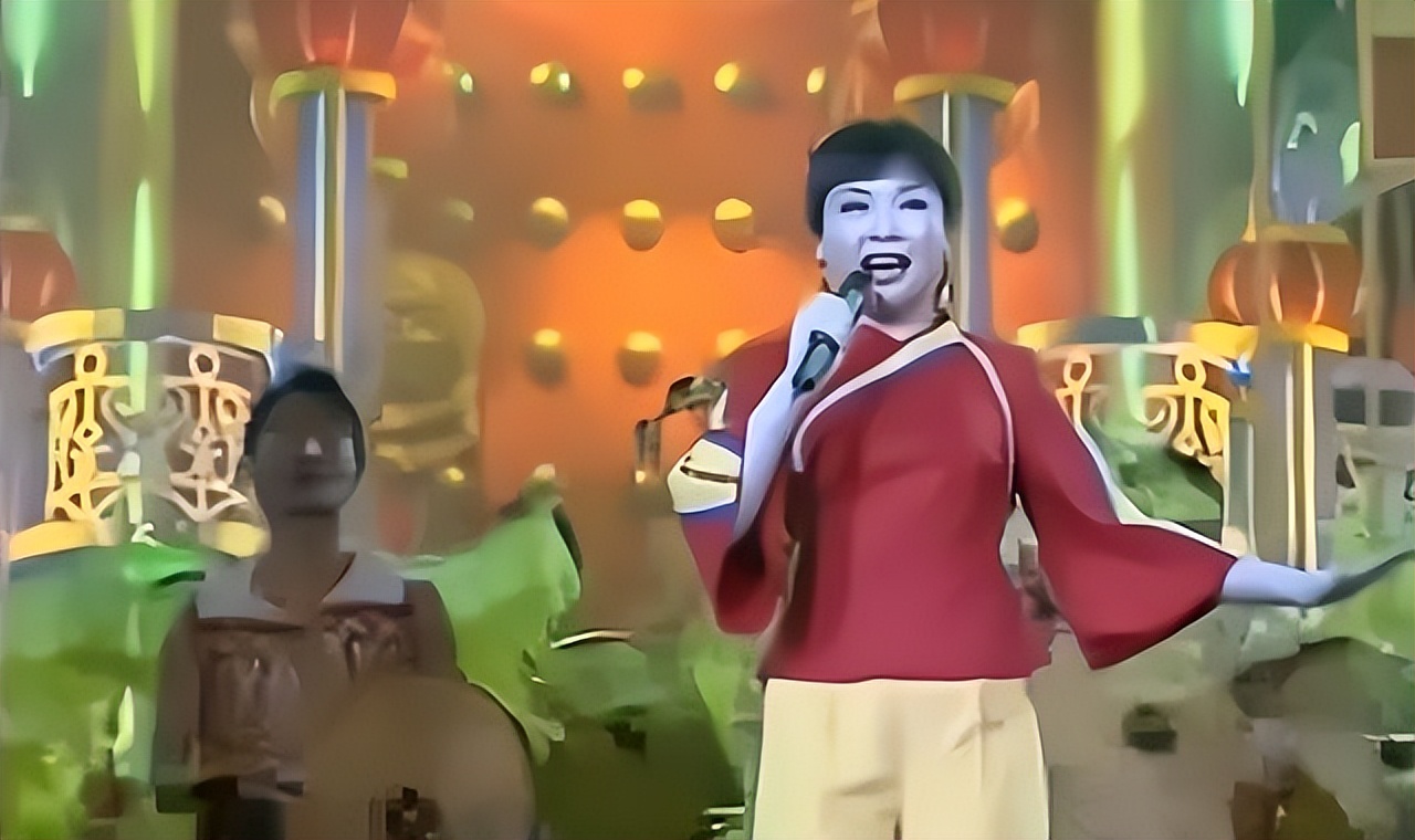 在娱乐圈，像韩红、李琼这样真实的人，寸步难行，也是我们的悲哀