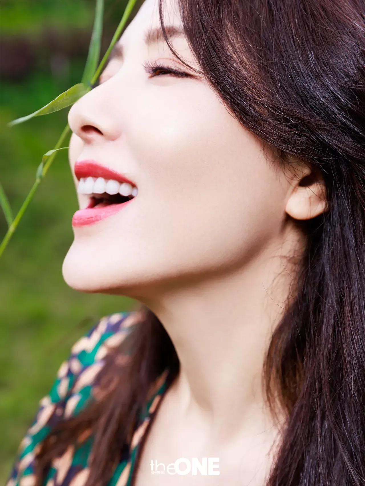 张天爱、杨幂杂志大片，清纯唯美，炫彩多姿