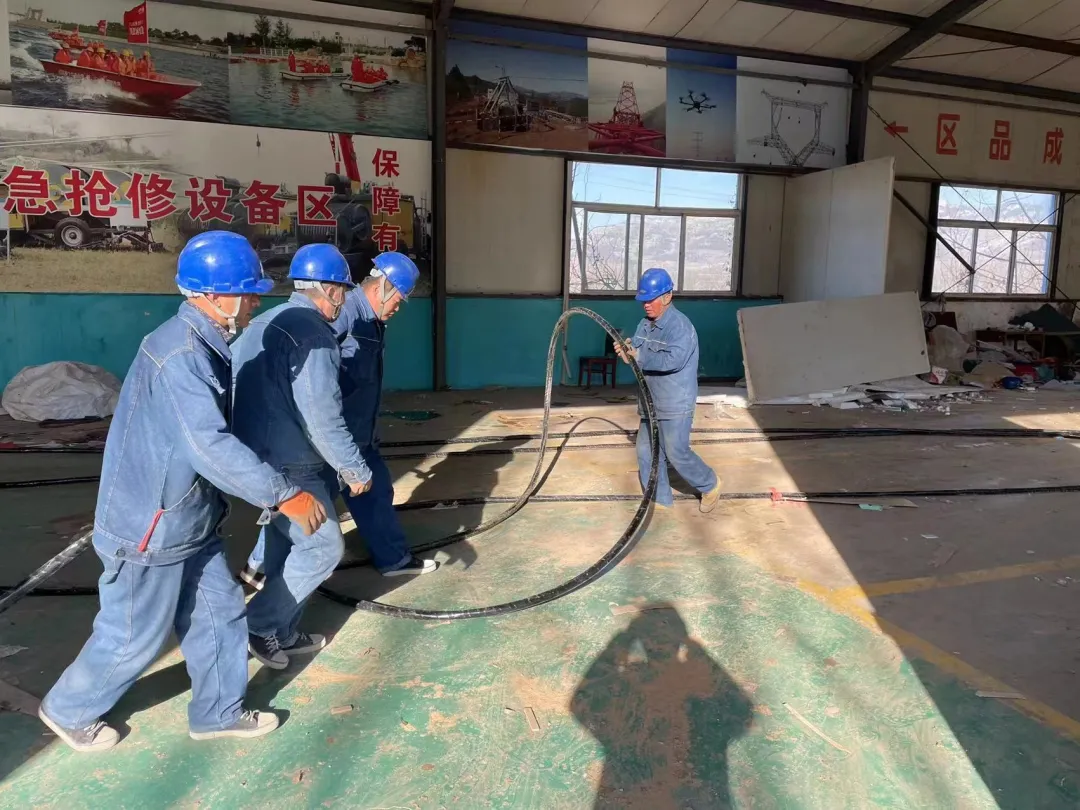 寒冬“碧”有爱，星神学校孩子们的梦想实现了