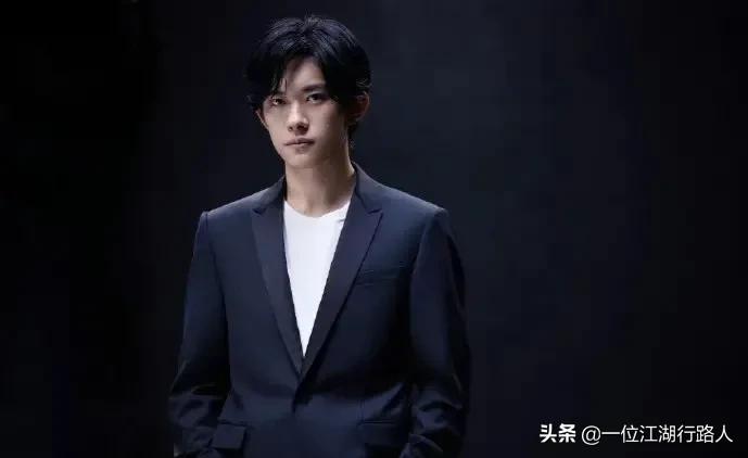 如何看待明星考编？为何易烊千玺能引起网友极端化的对峙？