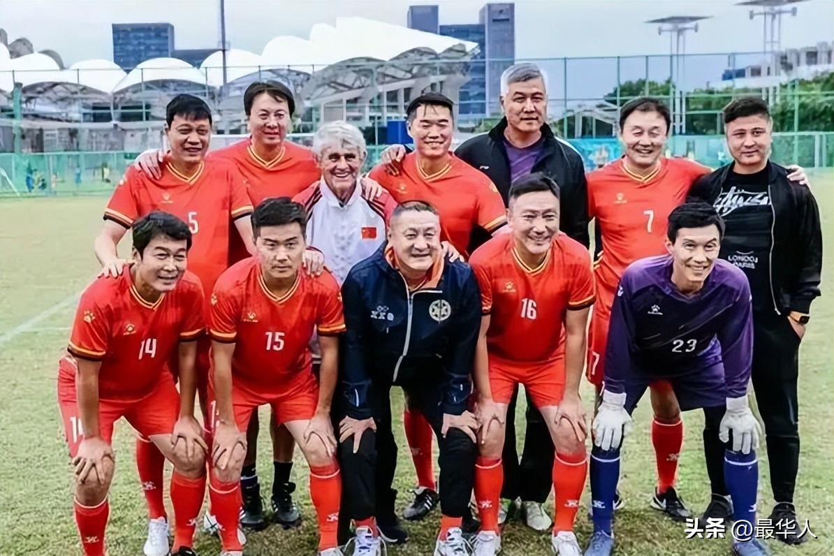 中国世界杯教练是谁（时隔20年，“神奇教练”米卢，回来了）