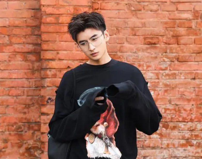 每日问答：王一博街舞常驻嘉宾？杨颖白鹿关系好吗？杨幂魏大勋