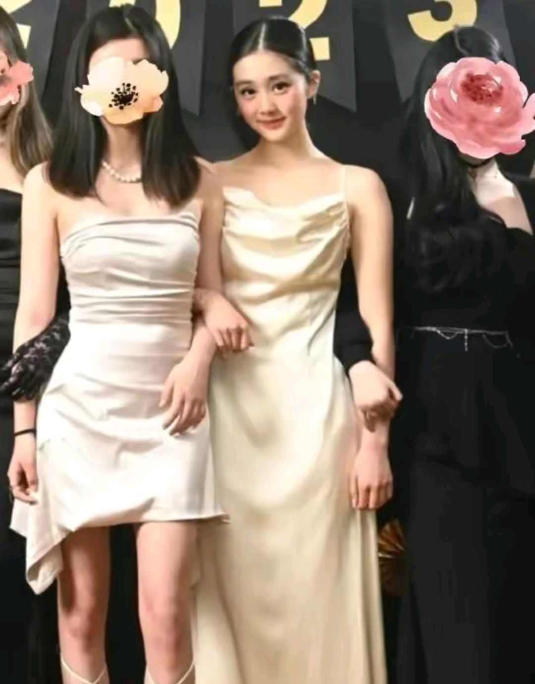 17岁女生照片真实(17岁黄多多太惊艳,穿着成熟,身材傲人,妥妥的新一代