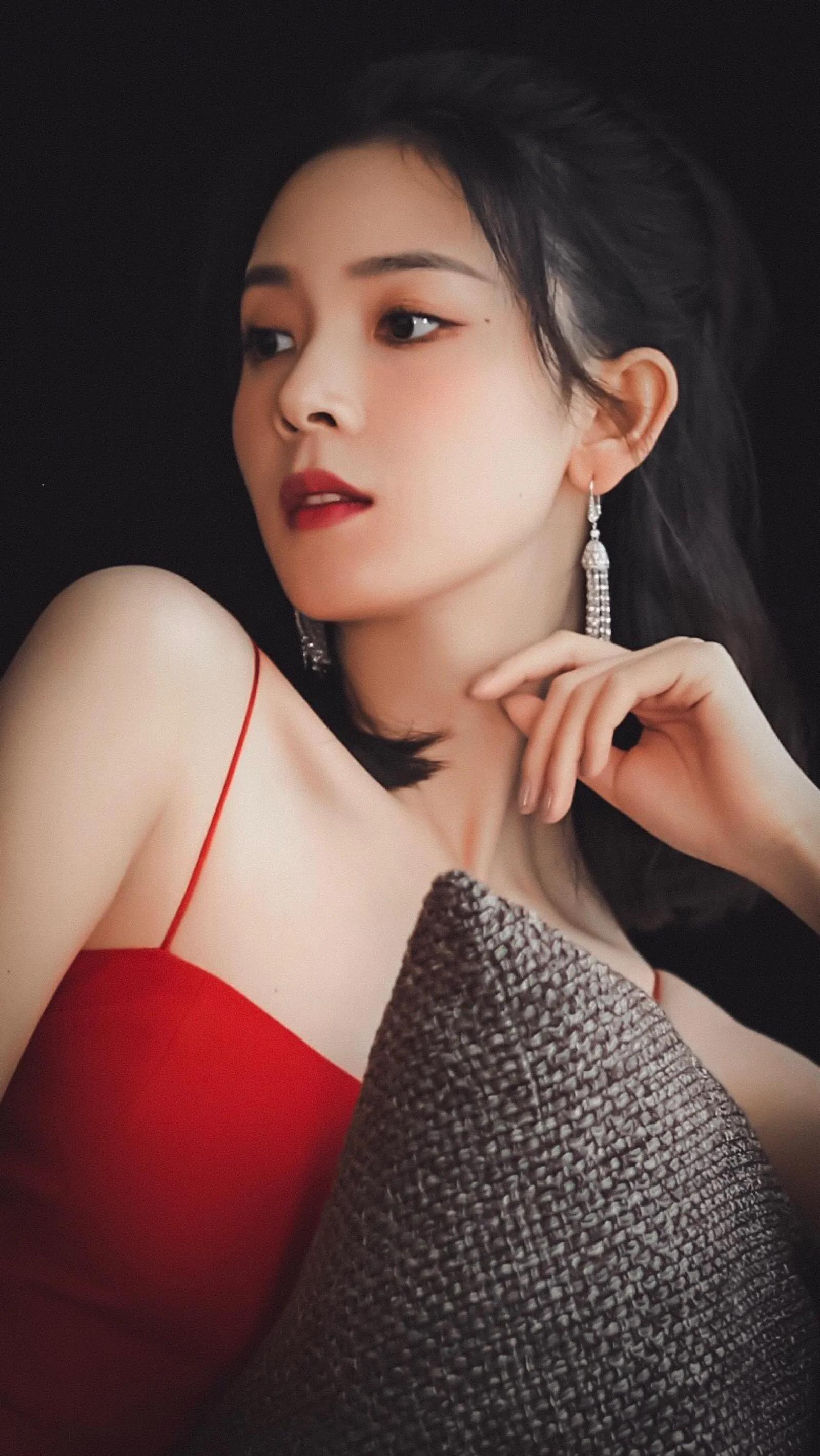 陈瑶：甜美可人，温婉大方，气质优雅