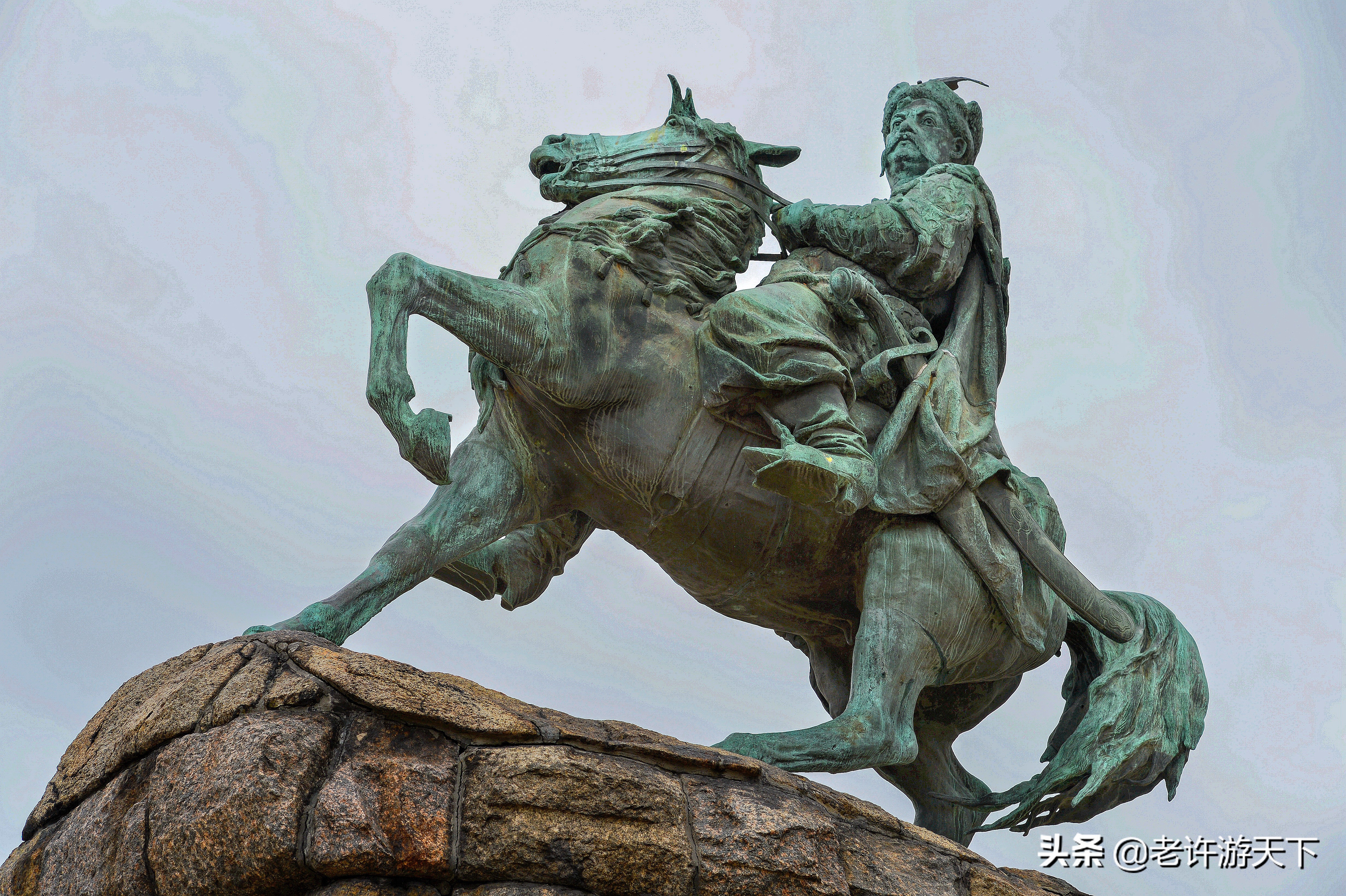 乌克兰基辅：罗斯众城之母，东正教之心，第聂伯河畔的璀璨明珠