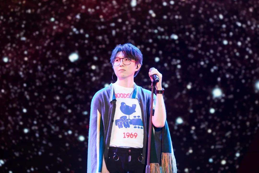 从男护士到好歌手，母亲离开10年以后，毛不易终于可以让她放心了