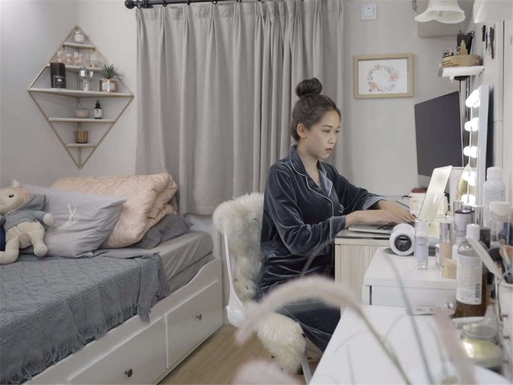 90后女生改造小卧室，温馨浪漫装修效果图分享