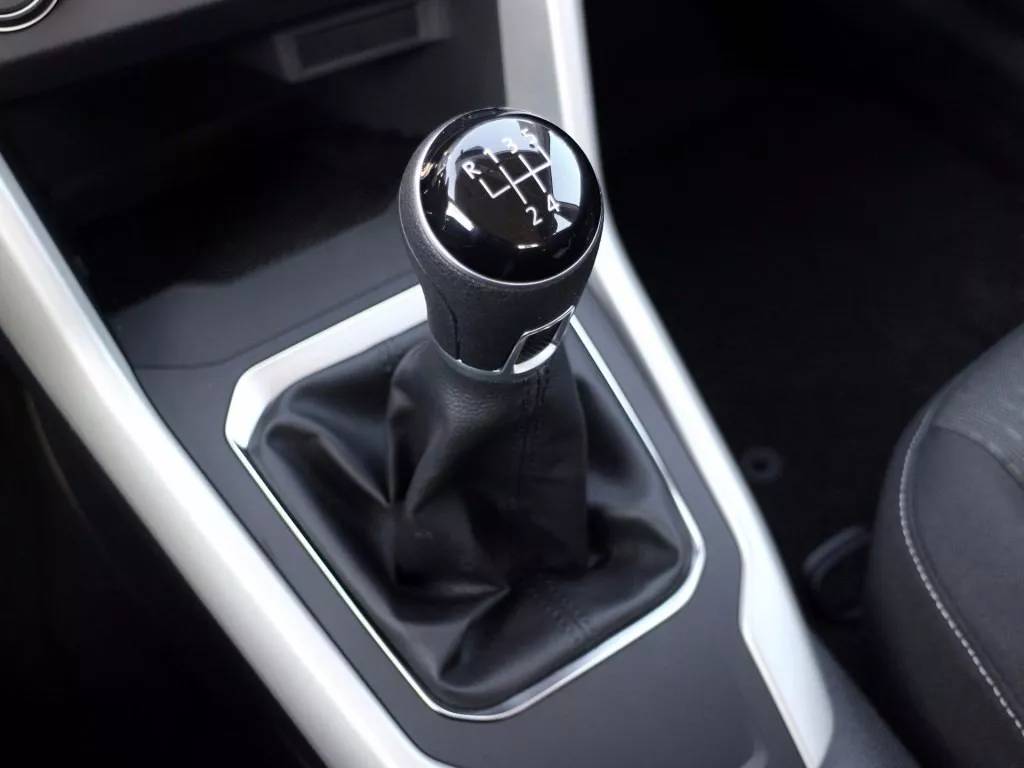 AT、CVT、雙離合都是如何換擋的？明白這些才知道哪種變速箱好