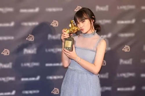 赵今麦新剧《开端》热播，00后四大女童星谁演技最好？答案来了