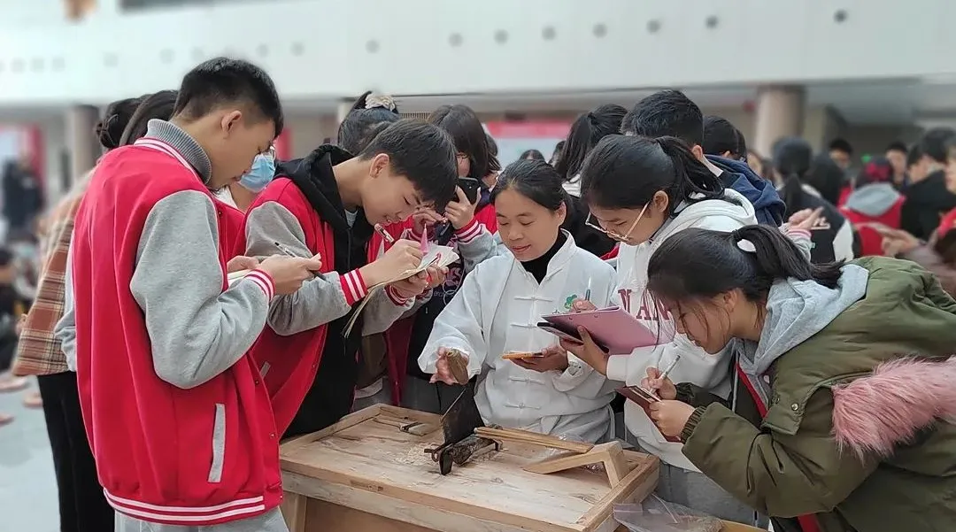 感受中医药文化魅力｜南昌现代外国语学校2021秋季研学