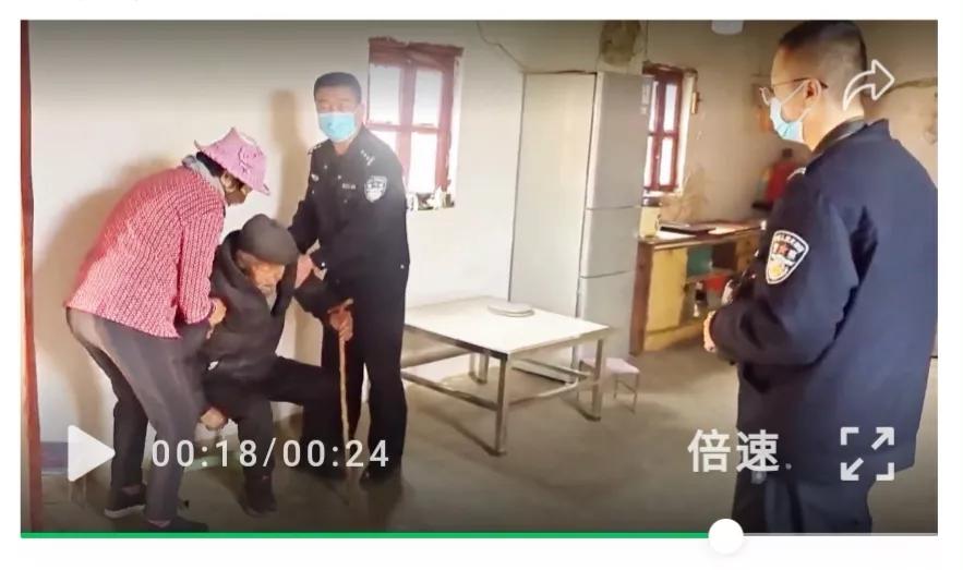 民警跑腿八公里，上门“零距离”为93岁老人办证