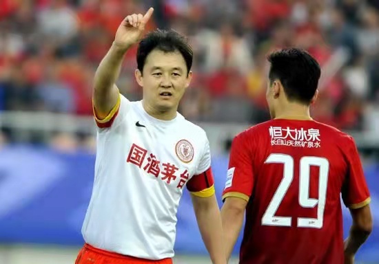 贵州人和足球俱乐部主教练（冤冤相报何时了，往事知多少，少帅高洪波与大佬孙继海的恩怨情仇）