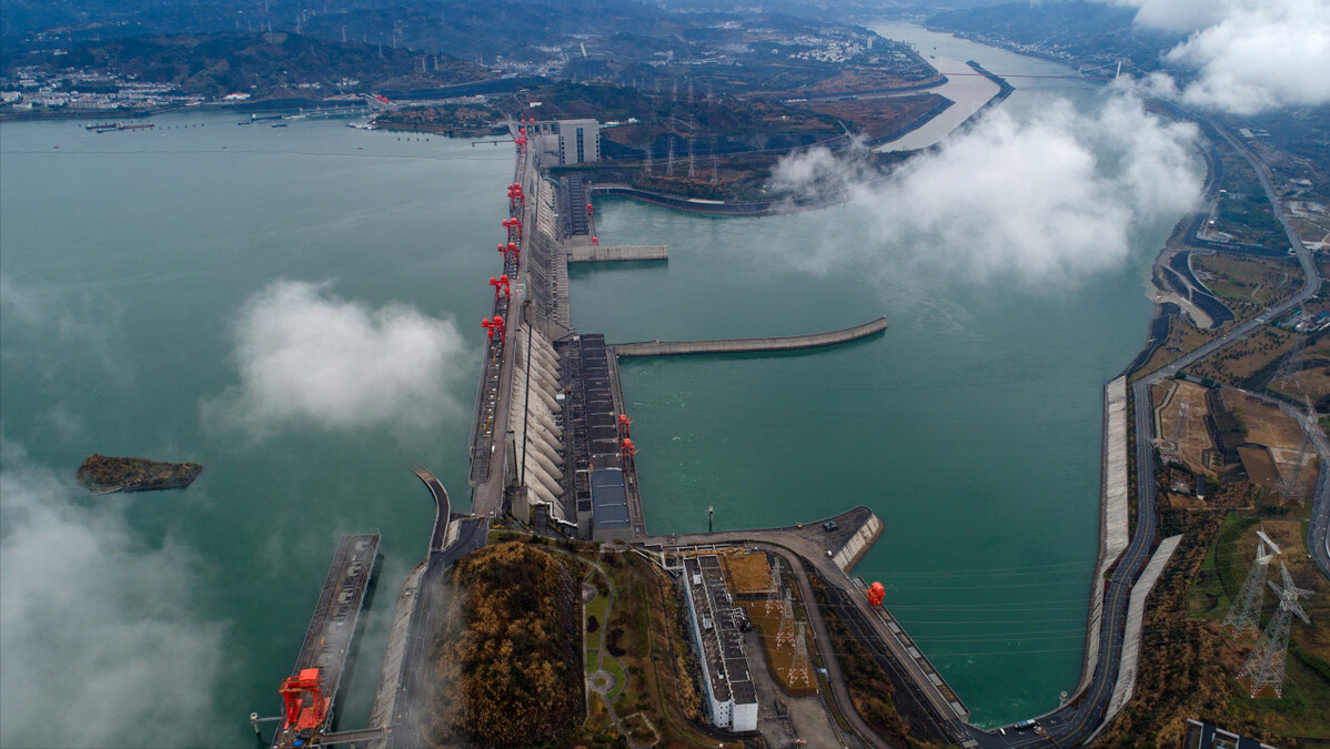三峡大坝建成16年，库区淤沙约20亿吨，“沙少”对荆江影响多大？