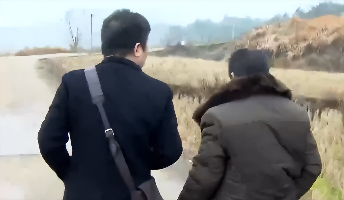 2017年女孩生命仅剩几小时，父亲含泪请求母亲相见，母亲：没必要