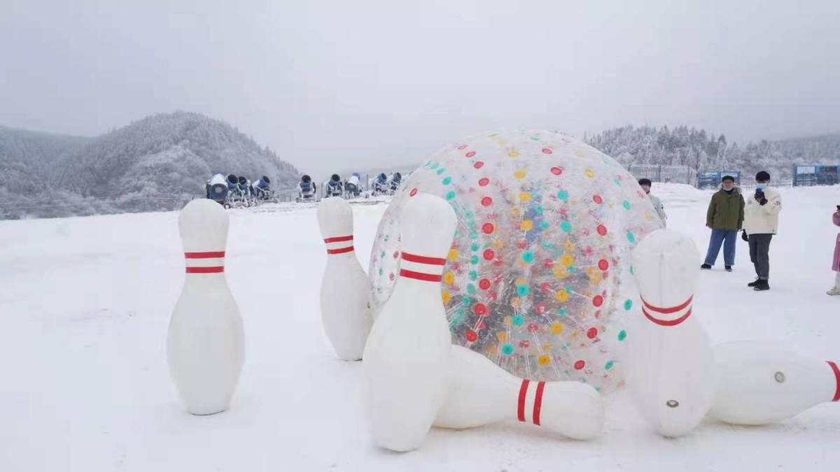 武隆仙女山滑雪门票多少(冰雪狂欢｜2021仙女山冰雪季开幕了)