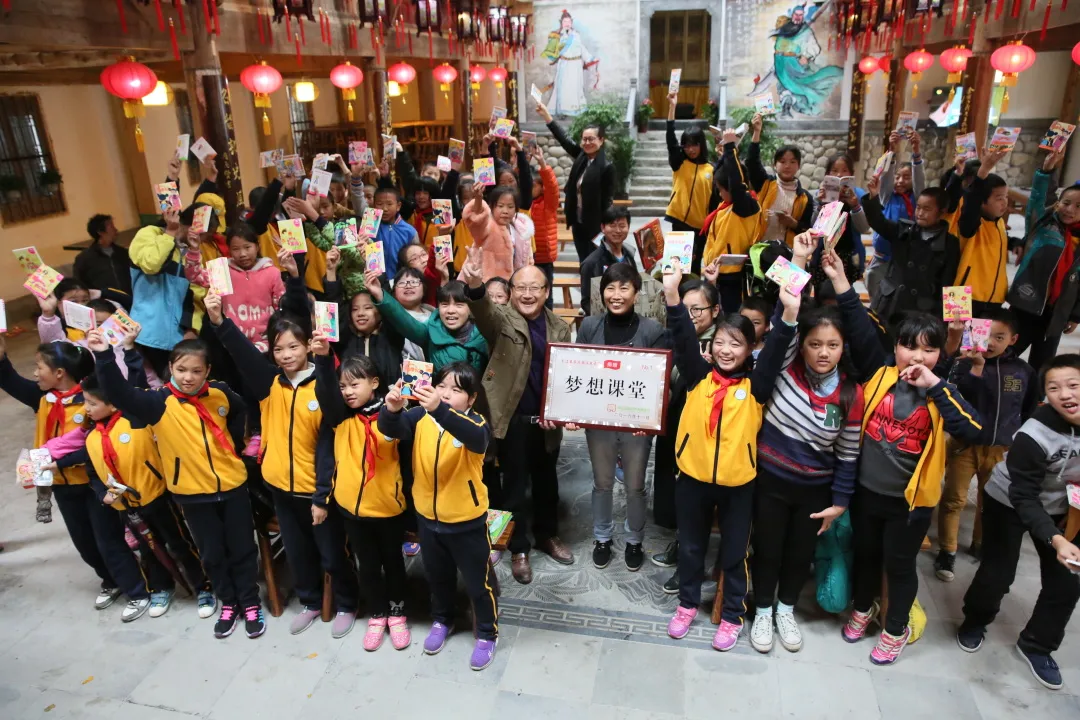 启迪企业家对社会的关注，长江商学院愿意坚持长久地做下去