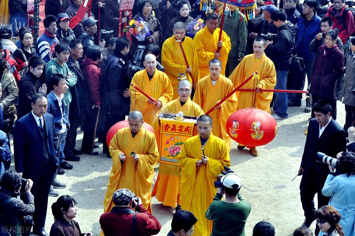 清明扫墓讲究“前三后四”，什么意思？哪个时间段扫墓最为佳？