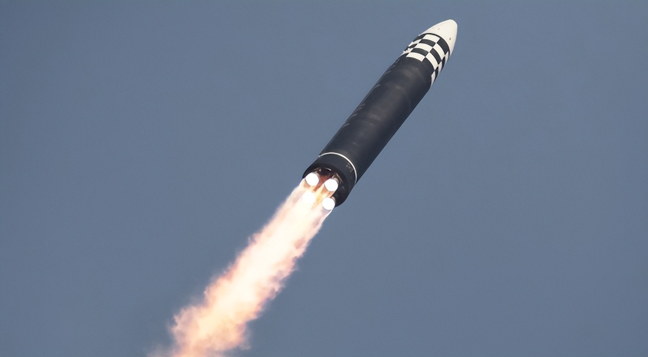 而火星-17导弹的各项技术参数均已经超过了火星-15,这意味着火星-17