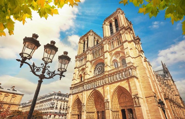 世界上最诡异的建筑(探秘世界上最神秘的建筑-巴黎圣母院)