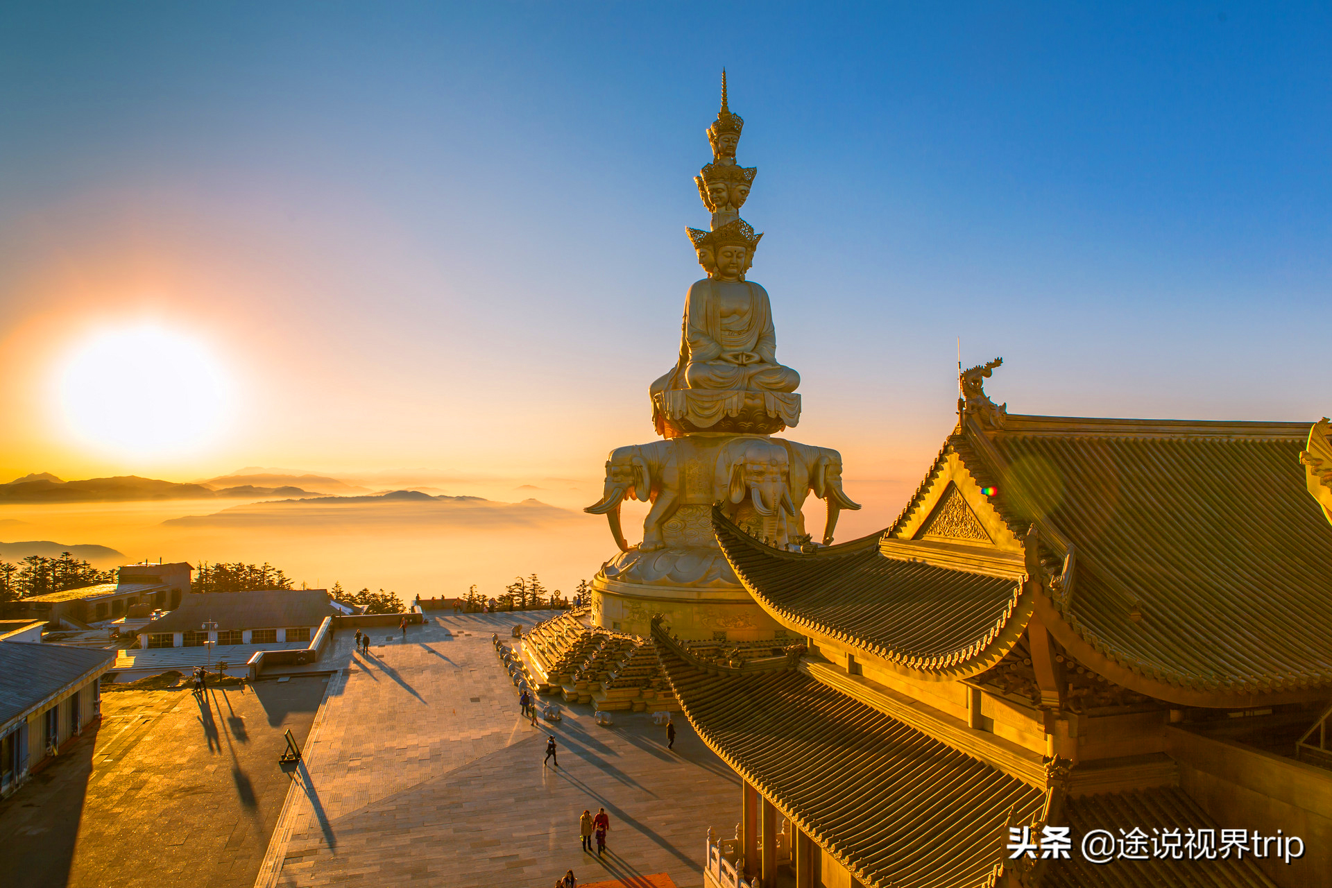 中國四大佛教名山之一峨眉山,仙氣飄飄堪稱仙境,此生值得去一次