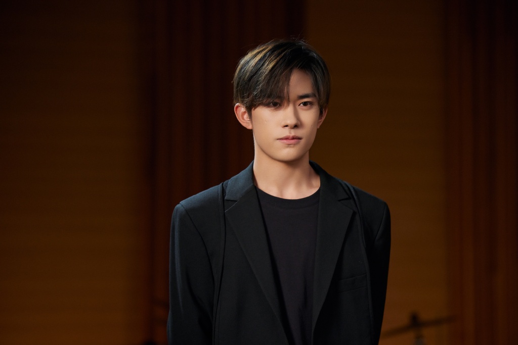 易烊千玺中考违规系王俊凯方抹黑，王俊凯工作室发声：法律公正的