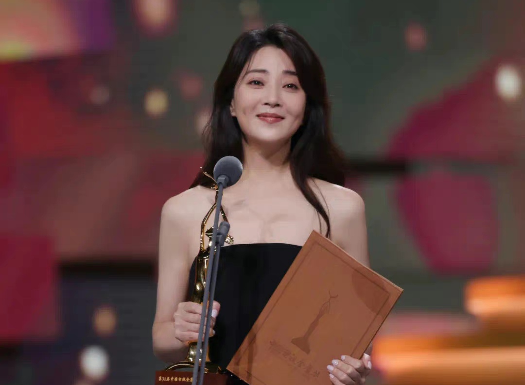 今晚开播!殷桃《耀眼的你啊》来袭,演员阵容不错,有剧可追了