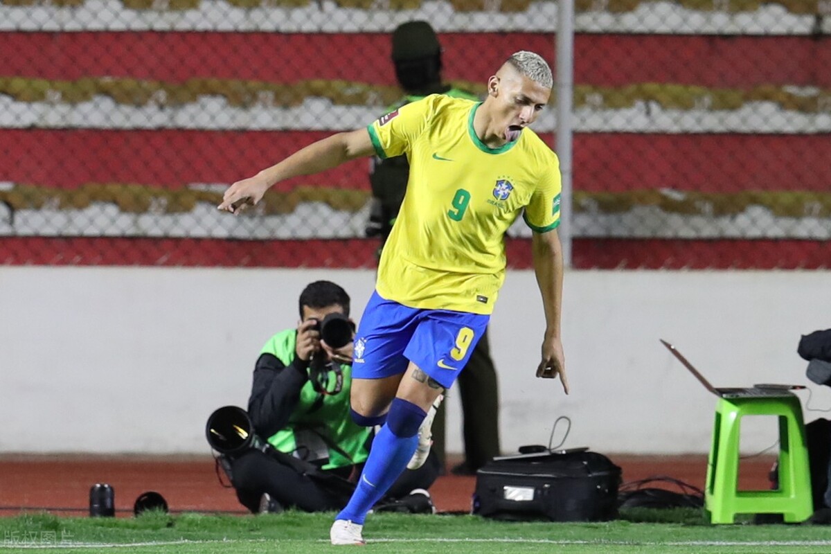 二零一四年巴西世界杯比赛赛程(世预赛-内马尔缺阵 巴西4-0大胜玻利维亚 打破阿根廷纪录锁定头名)