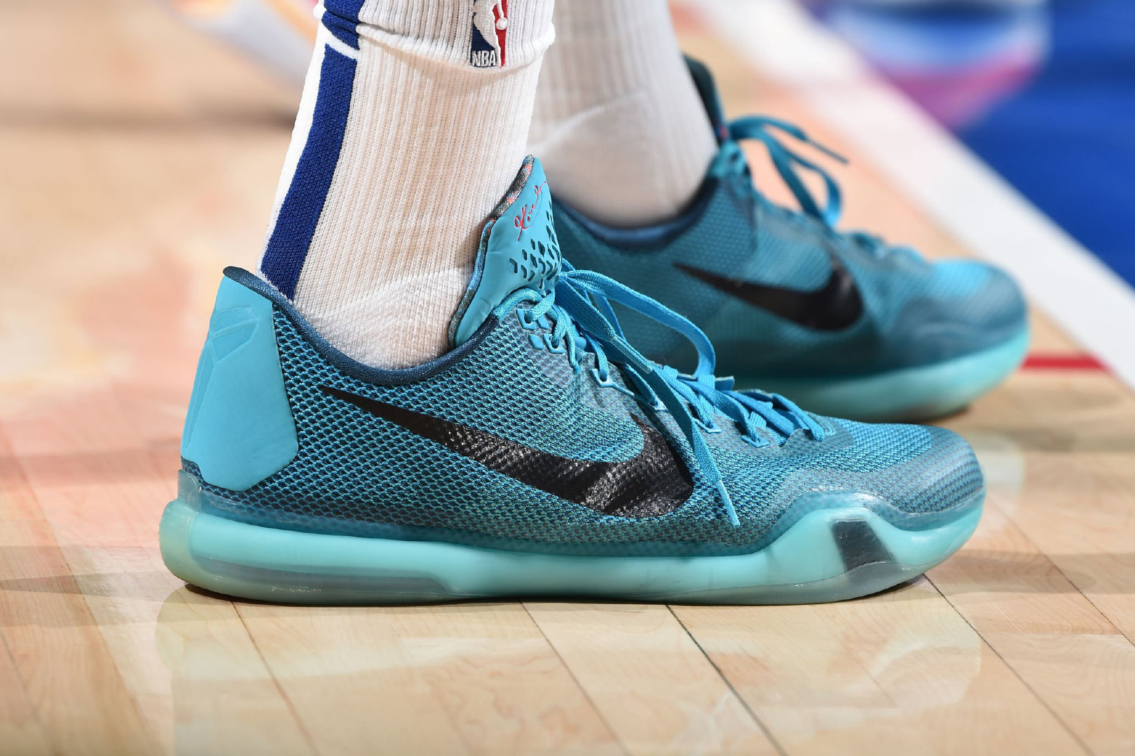nba都有哪些突破球鞋(吉米巴特勒最爱上脚驭帅1342缓震科技篮球鞋?