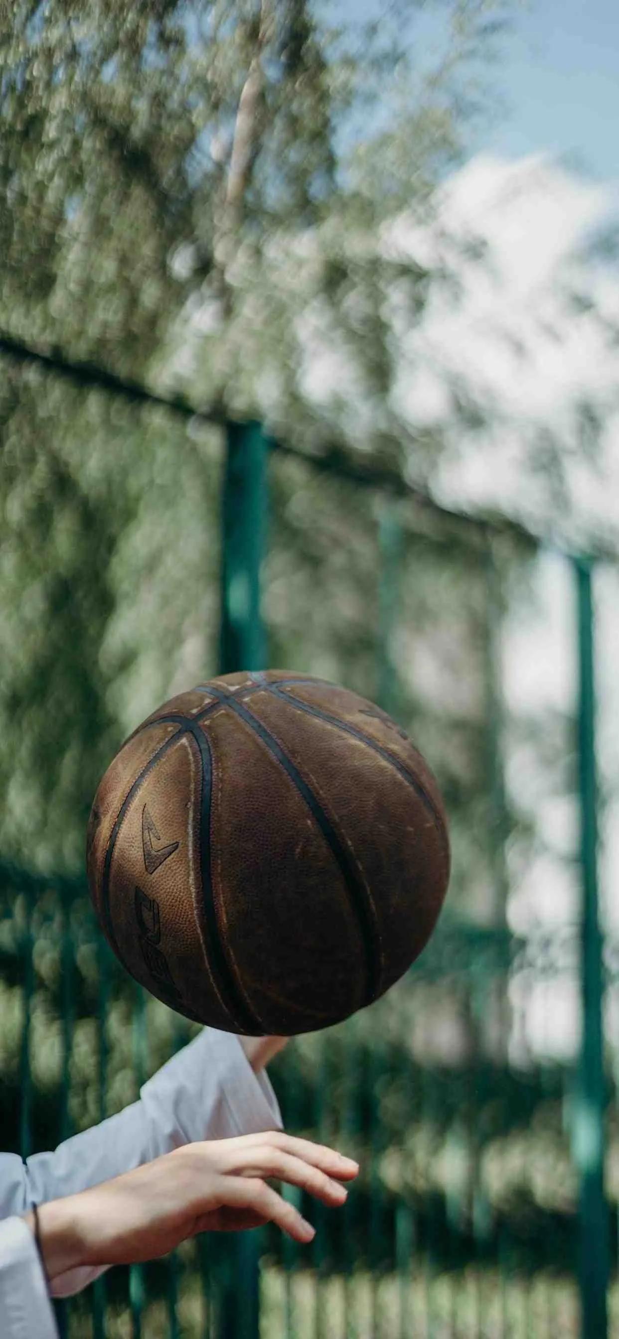 篮球场q版图片(篮球壁纸第十期,绝美的篮球场壁纸适合喜欢篮球的你)