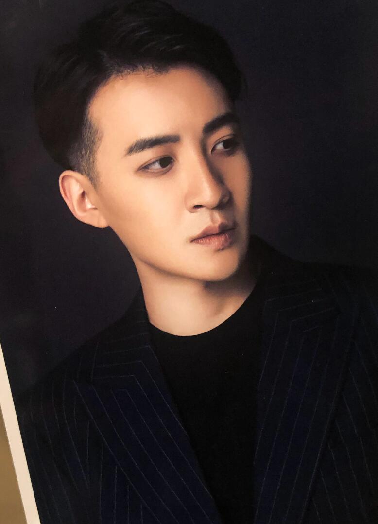 10岁因《家有儿女》出道，23岁结婚，他还是《星汉灿烂》的肖世子