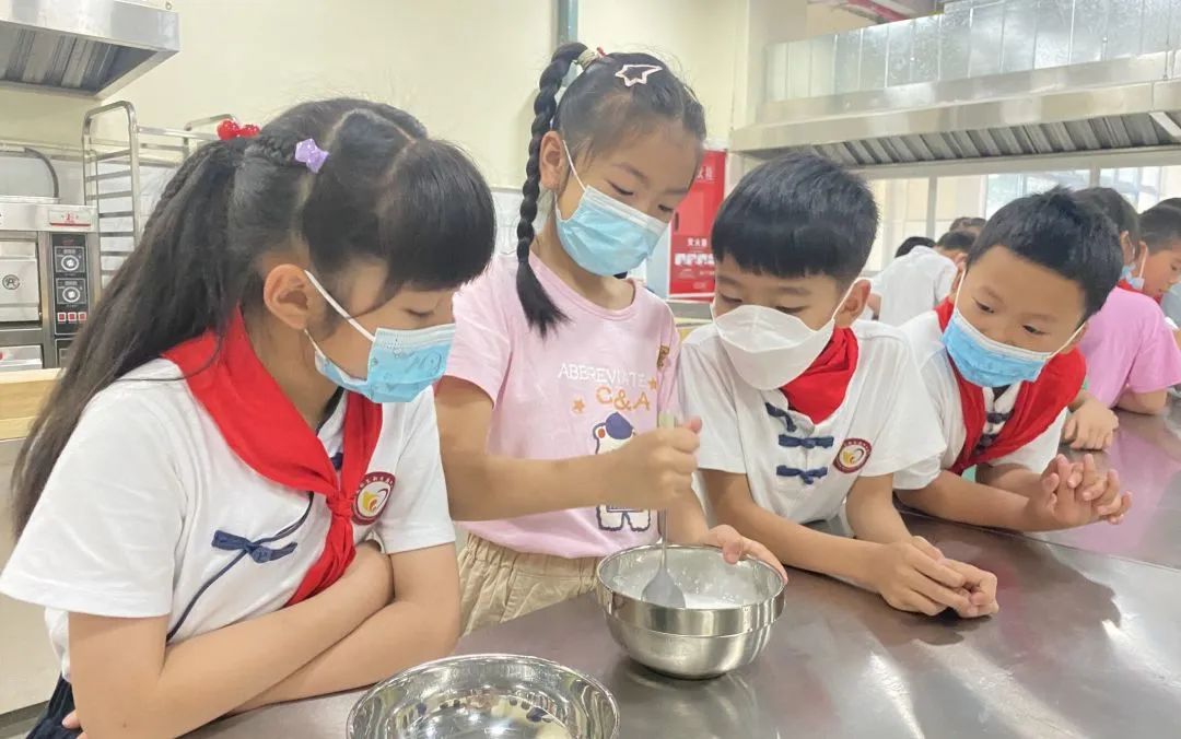 成都高新区朝阳小学深入开展二十四节气之小满有关活动