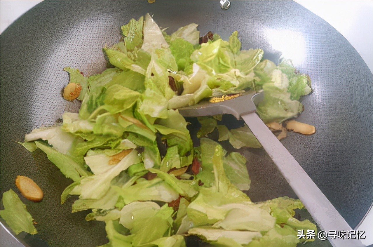 熗炒圓白菜,熗炒圓白菜的做法