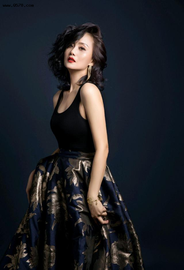 9位“妈妈专业户”：天生一张养尊处优脸，自带贵气，演不了穷人