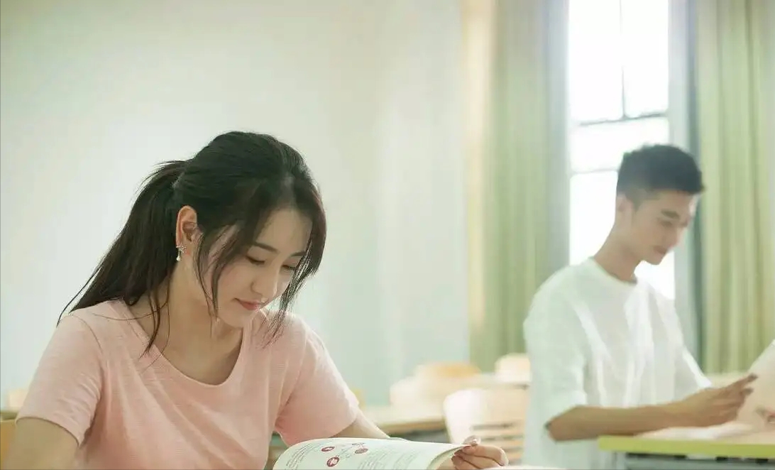 大学老师：为什么我不建议大学生谈恋爱呢？