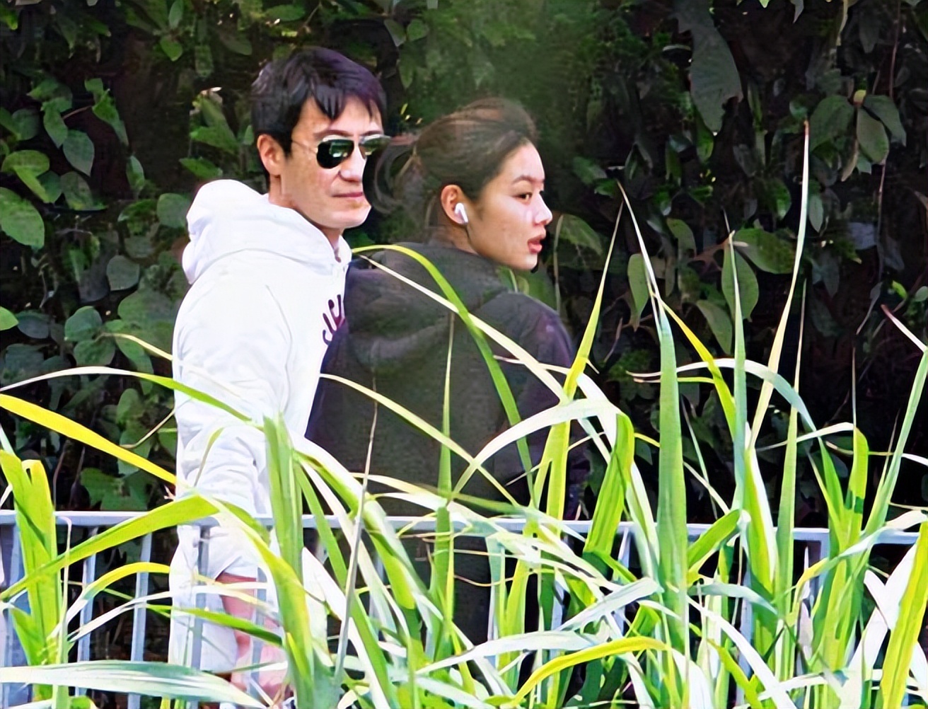 黎明：唱不过张学友，跳不过郭富城，碌碌无为的他凭啥被称为天王