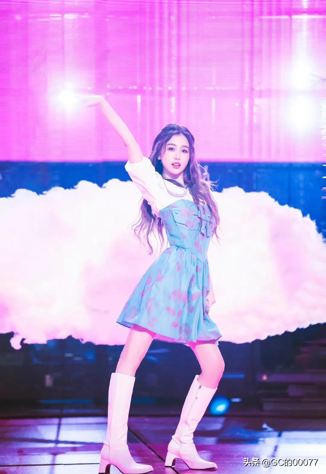 明星图片虞书欣