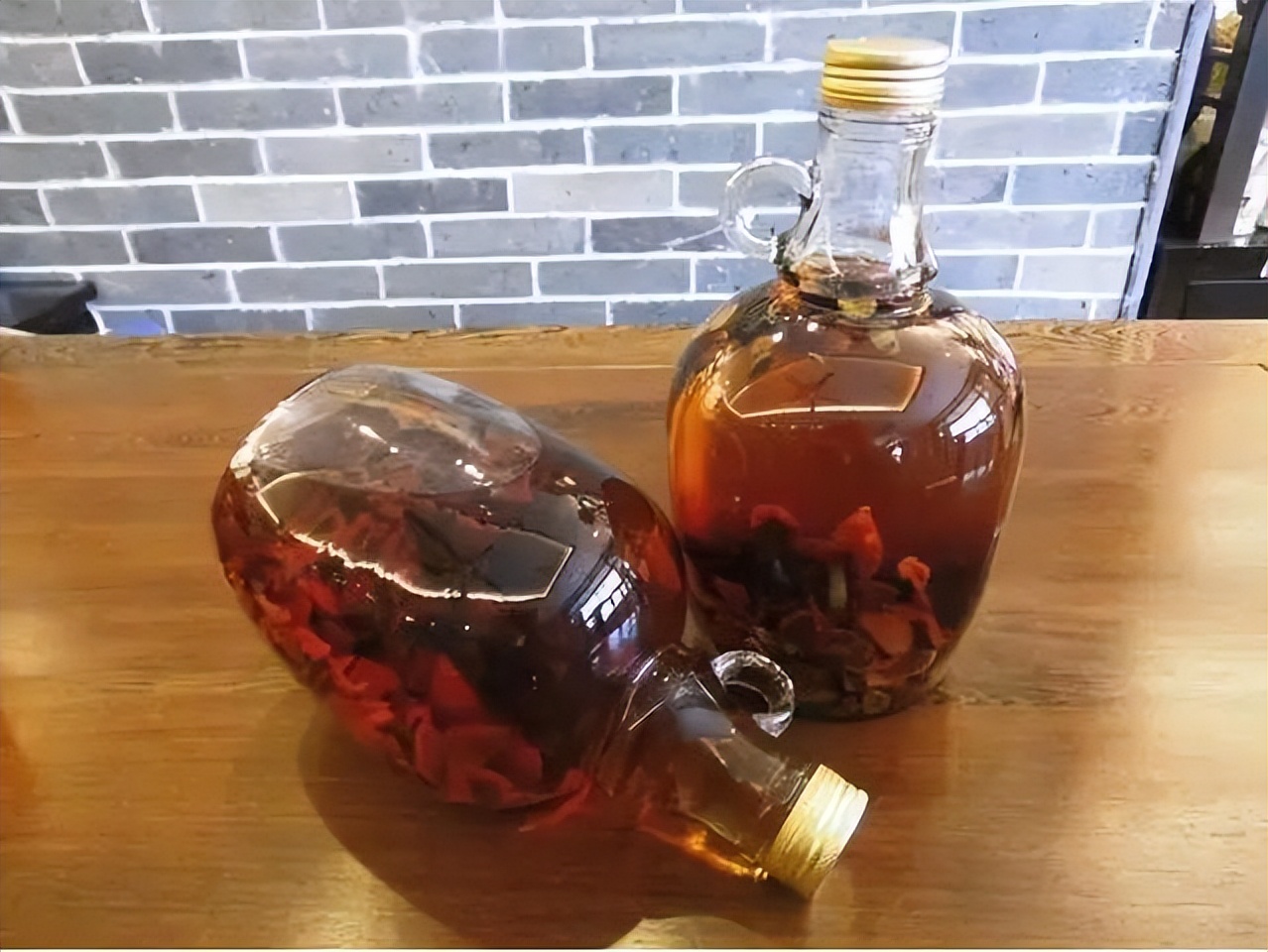 自己泡药酒,安全吗?提醒:这3类中药或带有毒性,不建议泡酒