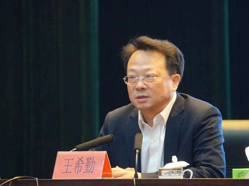 清华大学喜迎新校长，能力强悍且履历不凡，人才外流情况会减弱吗