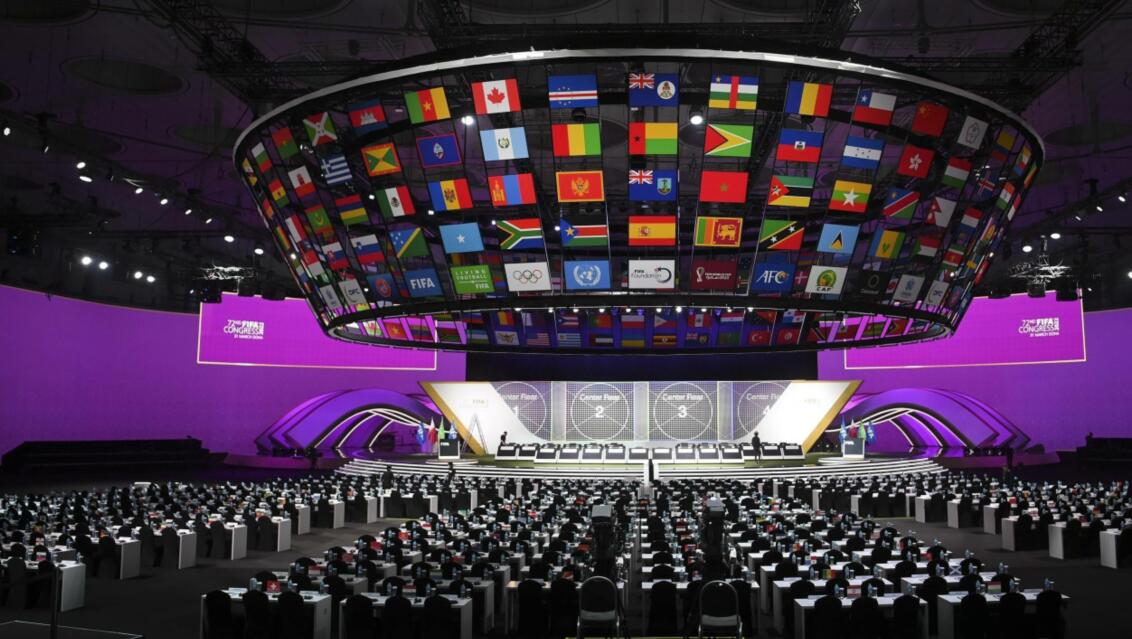 2014世界杯抽签仪式CCTV5（今晚1盛事不可错过！央视直播！德阿能否同组？梅罗何时相碰？）