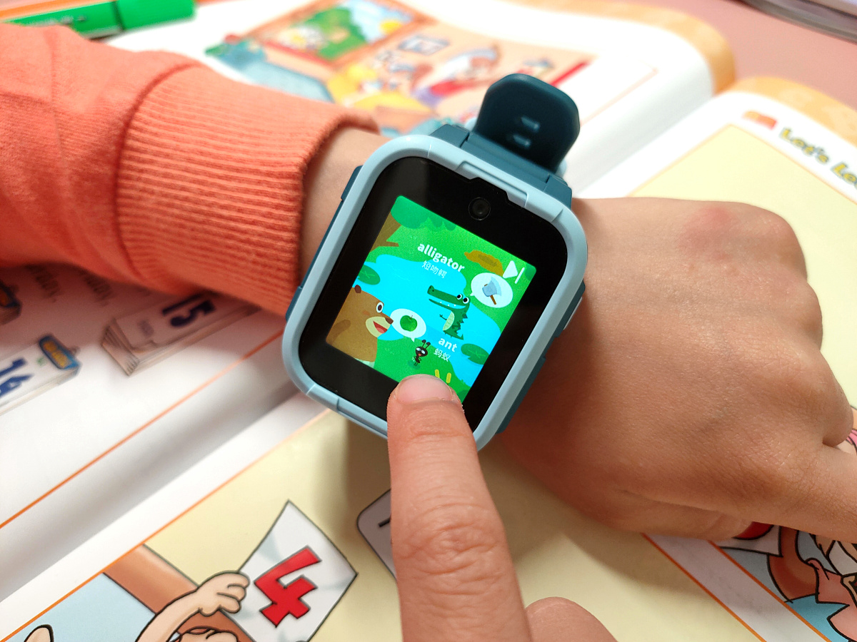 儿童微信+10重AI定位加持：360儿童电话手表10X体验