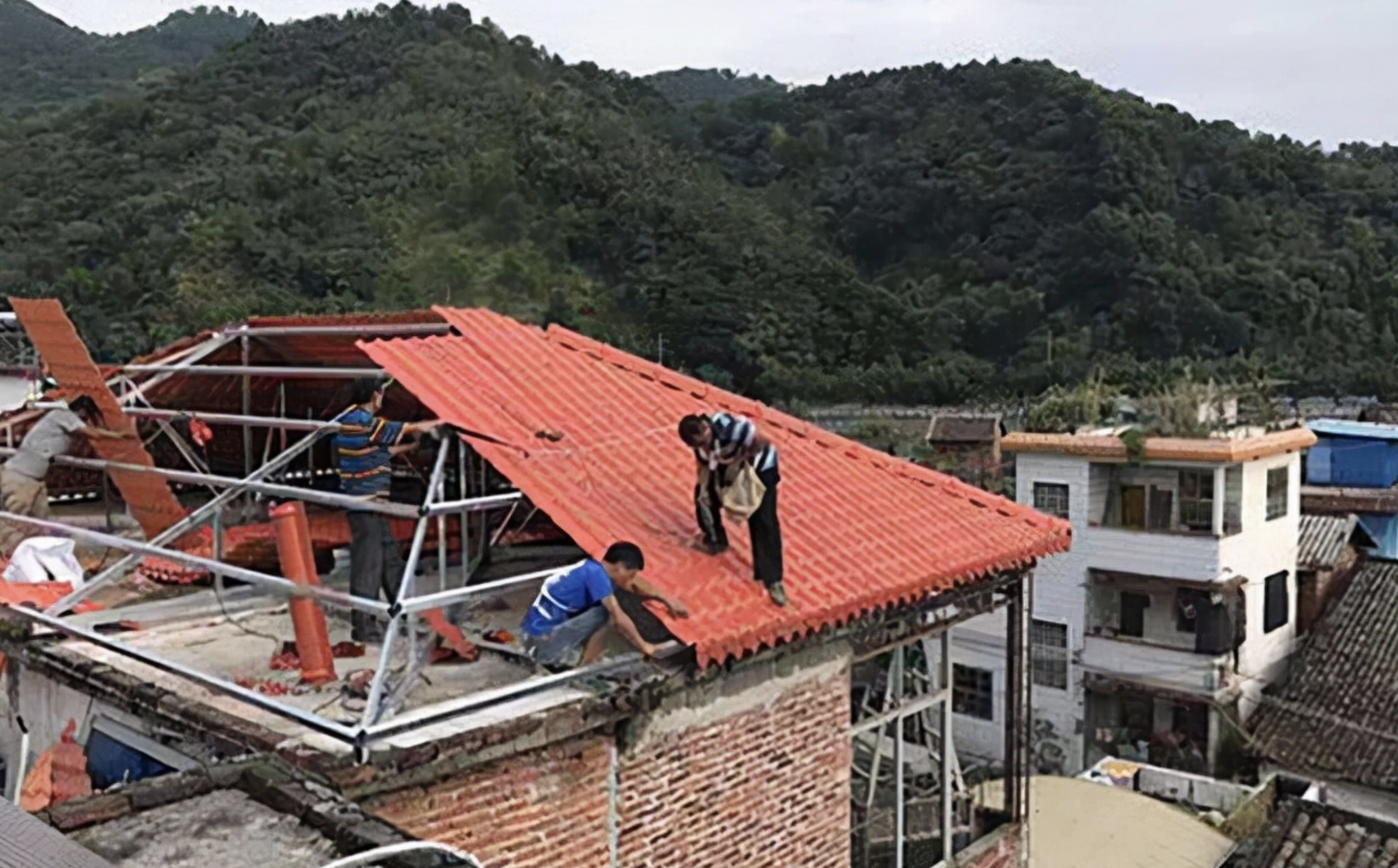 树脂瓦多少钱一平方树脂瓦价格农村建房多数人选用树脂瓦