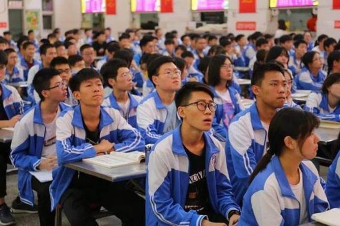 高三一模多少分，才有希望考上一流大学？20年任教班主任给出答案