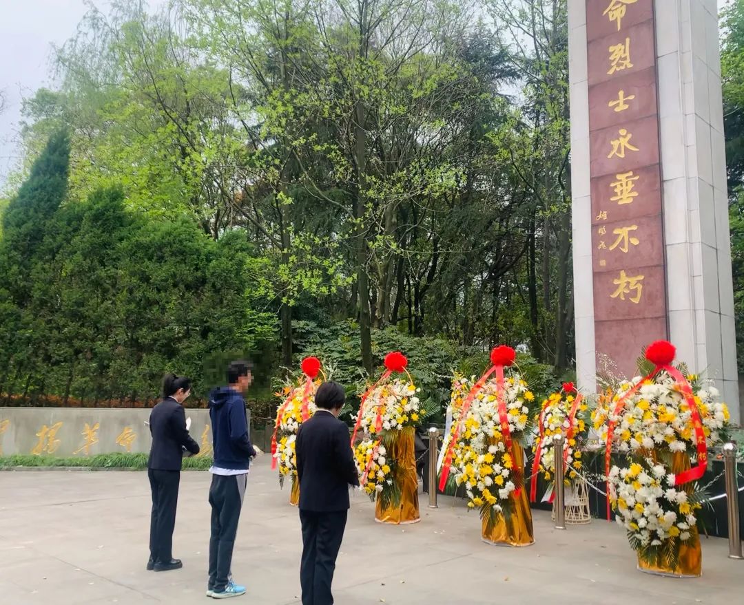 诋毁英烈只因自己 生活不得志 当庭道歉 天天看点